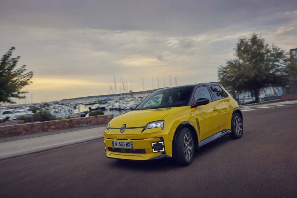 renault-5-e-tech-electric-4