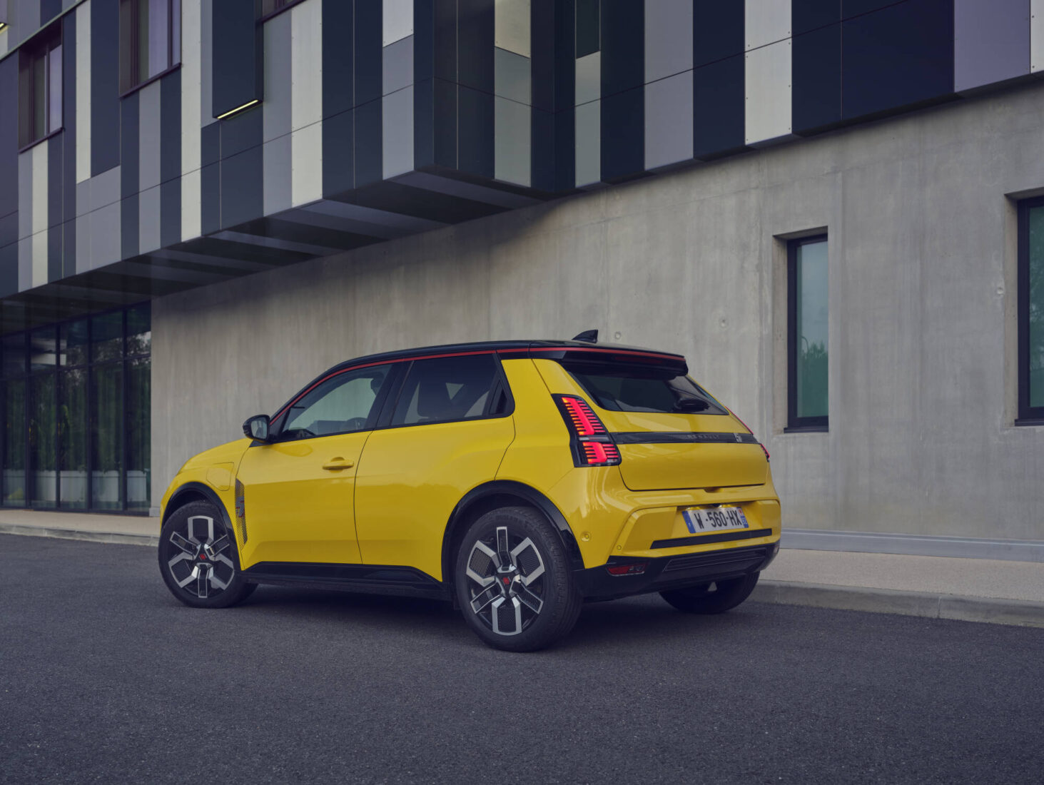 renault-5-e-tech-electric-7